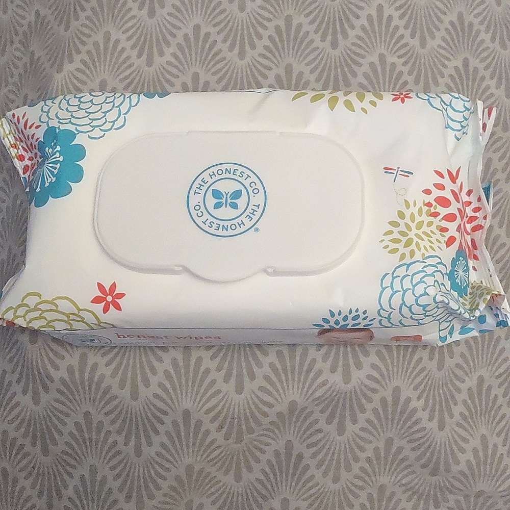 🧼🫧Pack of Honest Baby Wipes NIP - PRICE FIRM ⚓